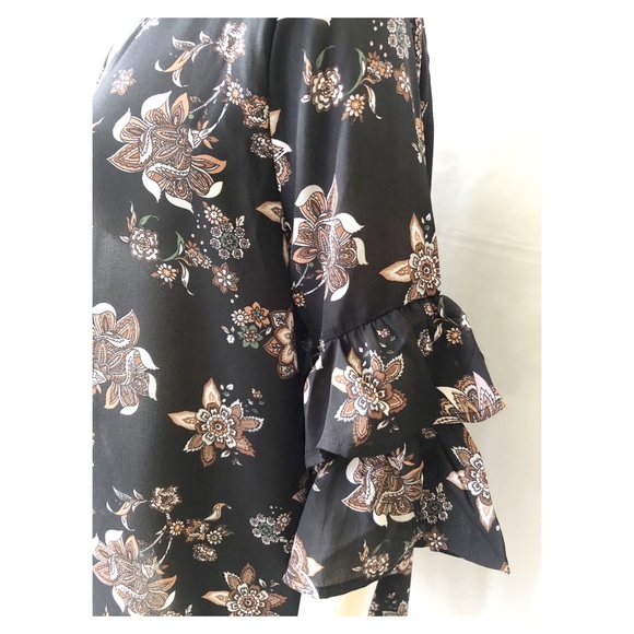 Double Bell ♥️ Sleeve Floral Blouse by Cure NWT 🪺 - Picture 6 of 6